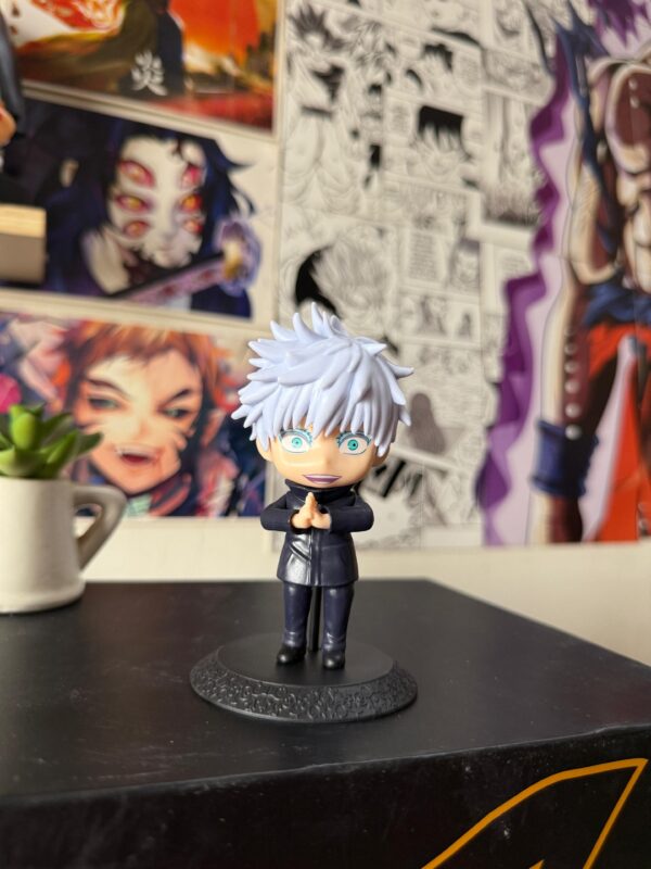 Gojo Without Eyeband Chibi Figure (10cm)