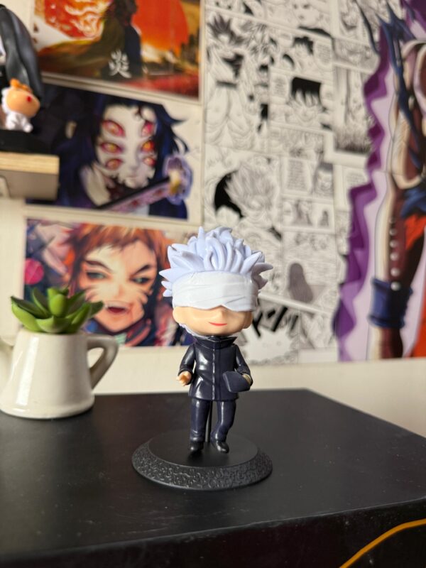 Gojo White Blind Fold Chibi Figure (10cm)
